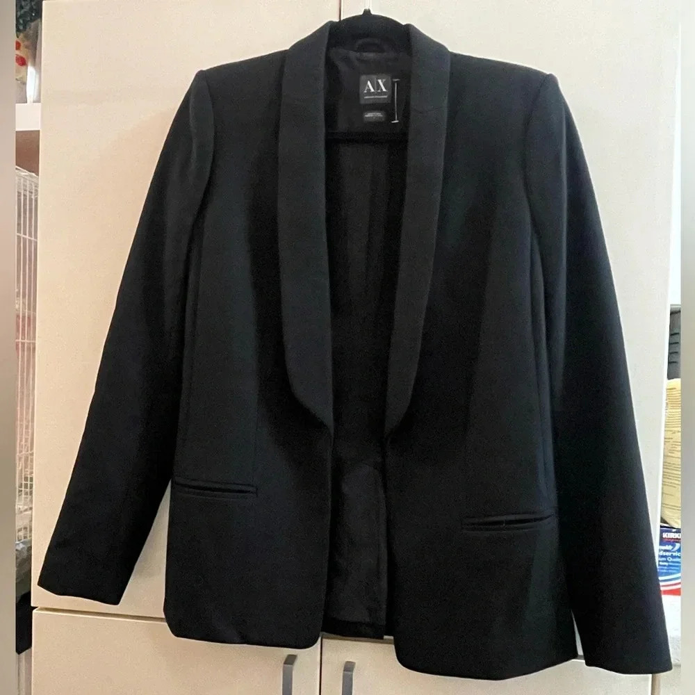 Armani Exchange Jacket size 2 Black Blazer  Fitted Collared Womens Coat